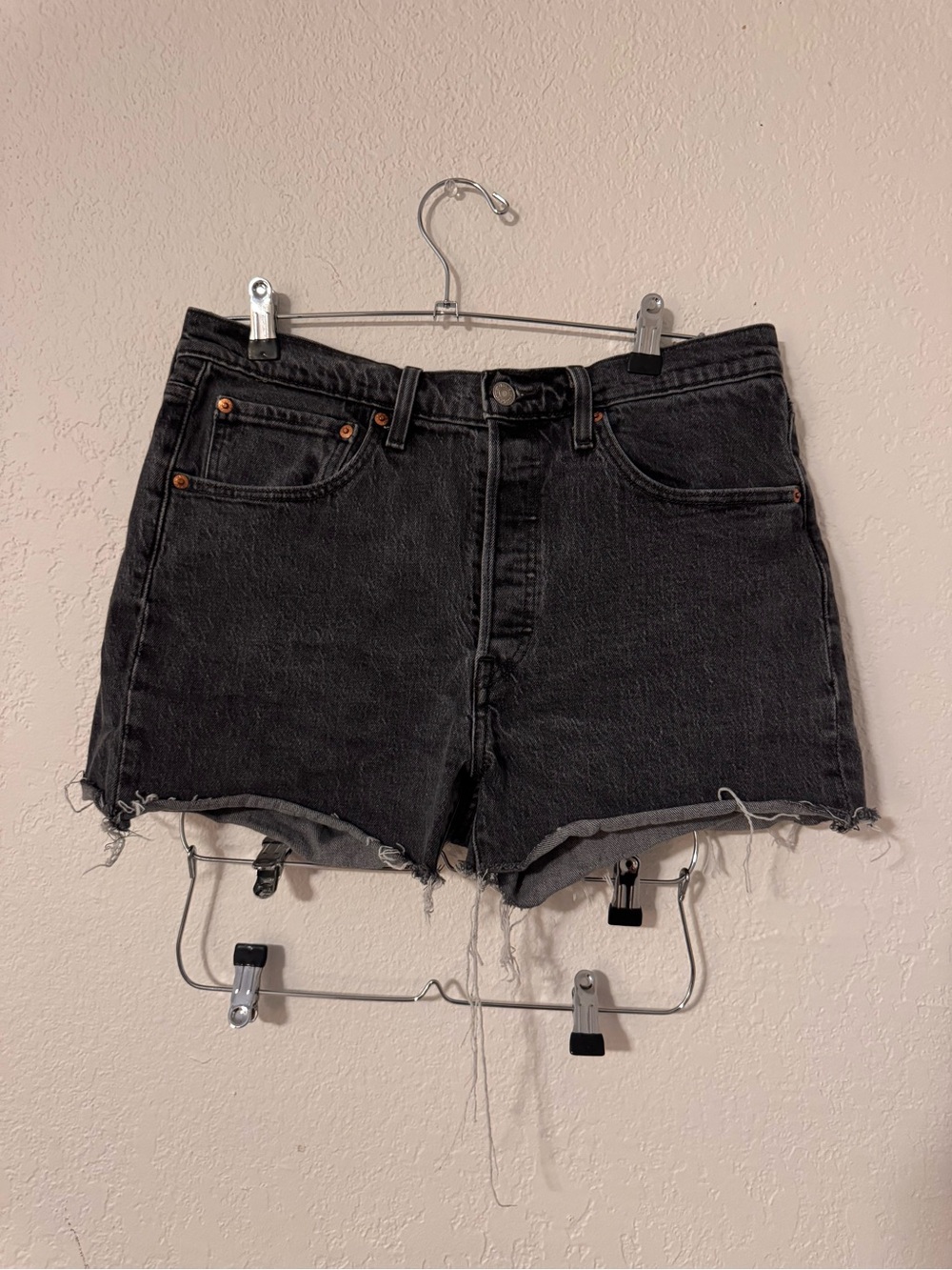 Levi's Black Frayed-Hem Denim Shorts